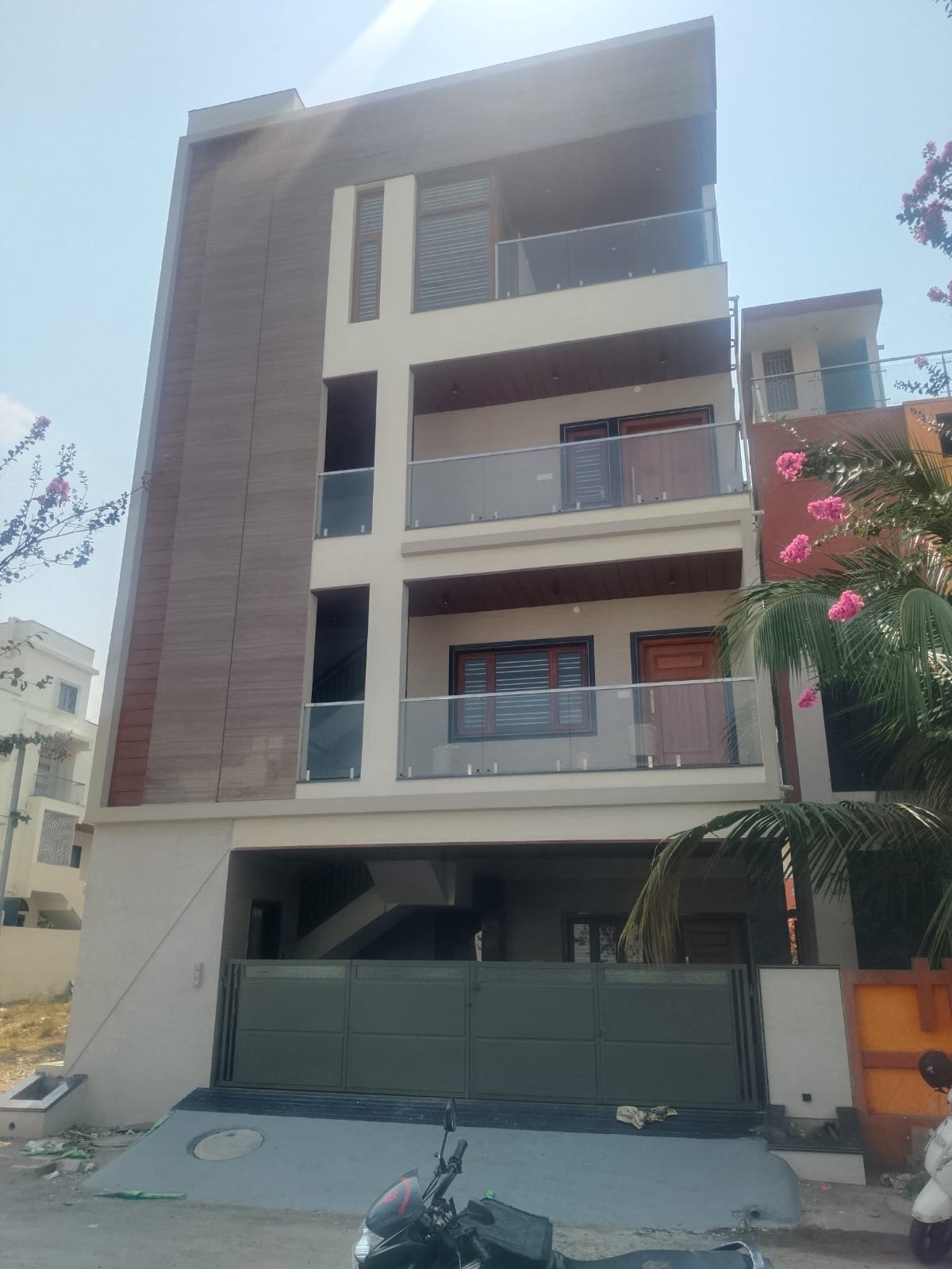 Villa for Sale in The Lakeview Address Electronic-City