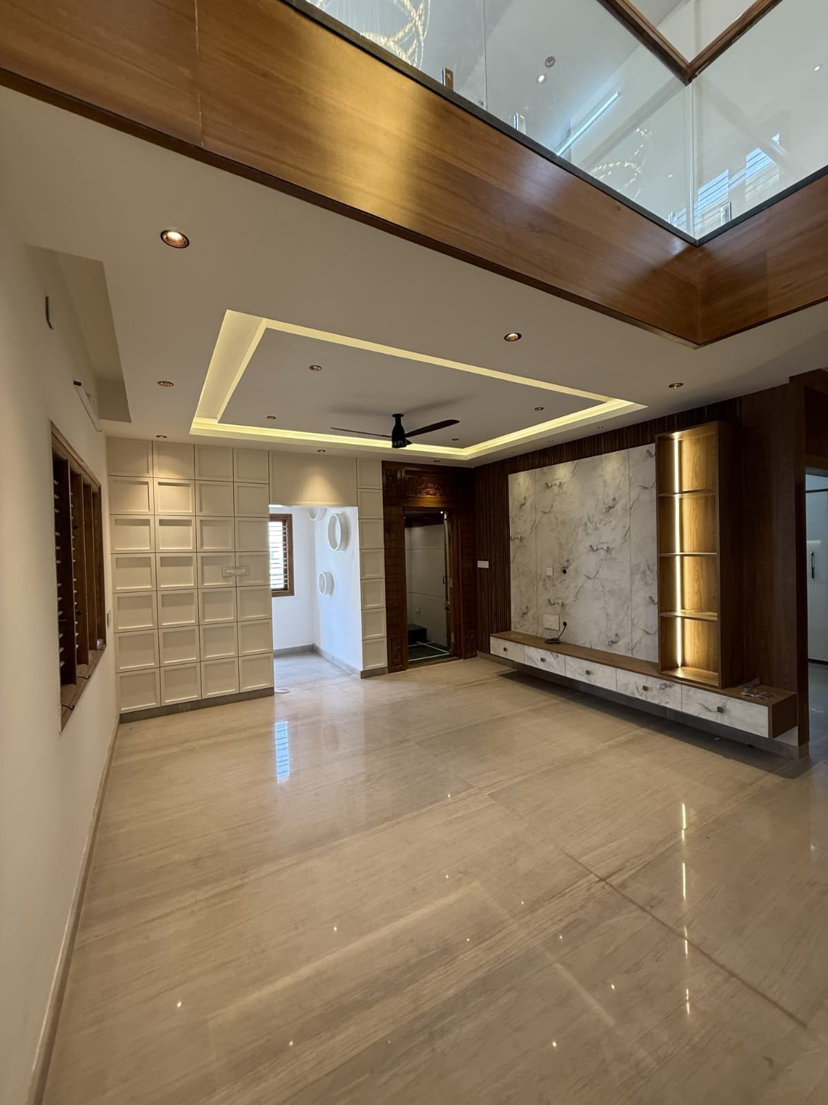 Villa for Sale in The Lakeview Address Electronic-City